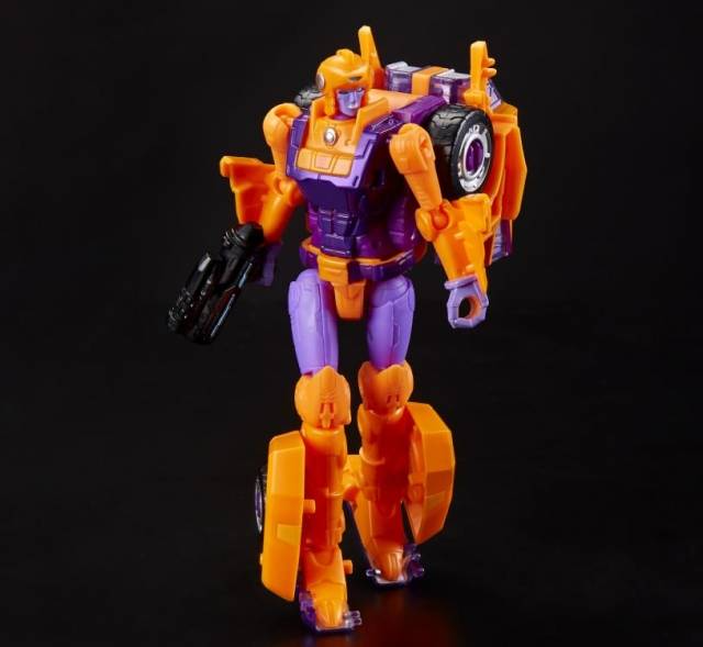 TRANSFORMERS GENERATIONS SELECTS WAR FOR CYBERTRON TRILOGY AUTOBOT LANCER