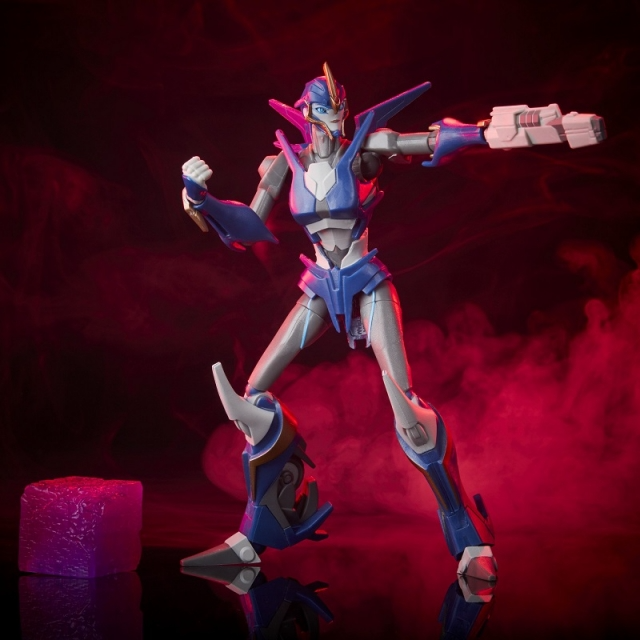 TRANSFORMERS GENERATIONS ARCEE 6-INCH SCALE R.E.D. ROBOT ENHANCED DESIGN