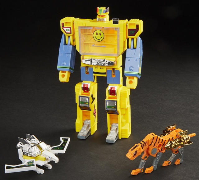 TRANSFORMERS G1 COLLABORATIVE J. BALVINTRON SET OF 3 J. BALVIN