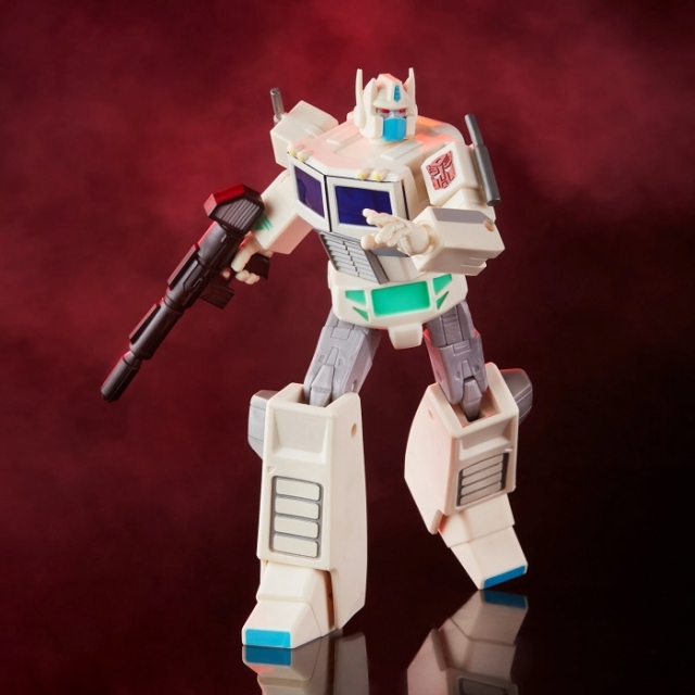 TRANSFORMERS GENERATIONS G1 ULTRA MAGNUS 6-INCH SCALE R.E.D. ROBOT ENHANCED DESIGN