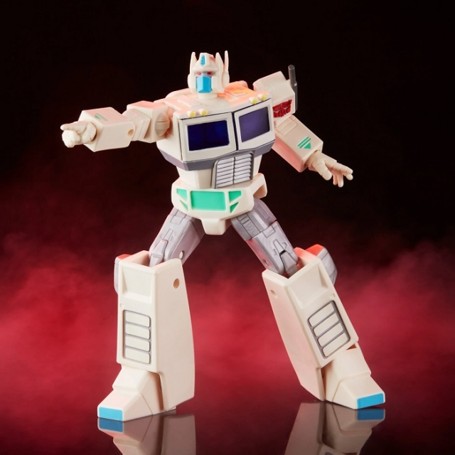 TRANSFORMERS GENERATIONS G1 ULTRA MAGNUS 6-INCH SCALE R.E.D. ROBOT ENHANCED DESIGN