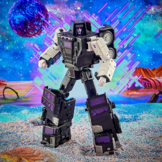 TRANSFORMERS GENERATIONS LEGACY MOTORMASTER LEGACY COMMANDER CLASS