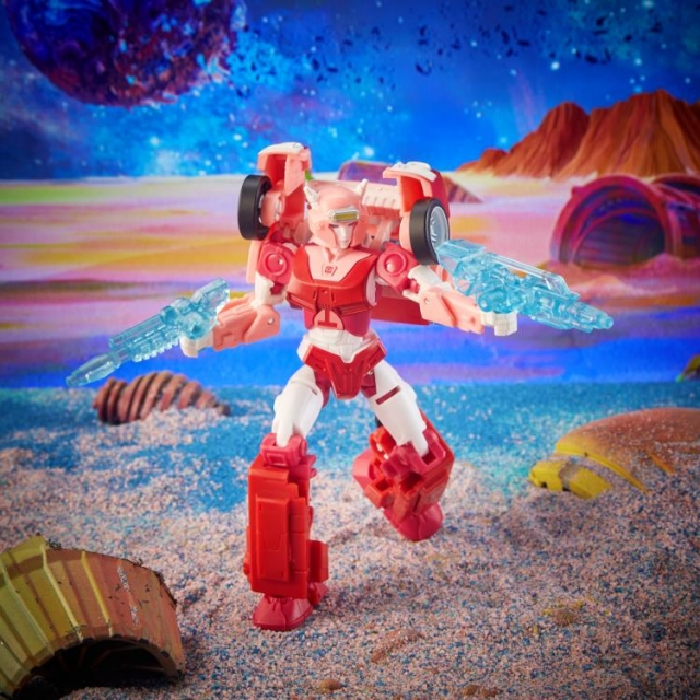 TRANSFORMERS GENERATIONS LEGACY ELITA-1 LEGACY DELUXE CLASS