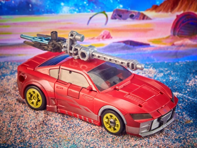 TRANSFORMERS GENERATIONS LEGACY PRIME UNIVERSE KNOCK OUT LEGACY DELUXE CLASS