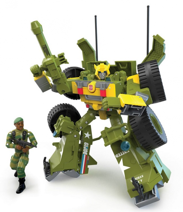 TRANSFORMERS COLLABORATIVE BUMBLEBEE A.W.E. STRIKER AND STALKER FIGURE SET