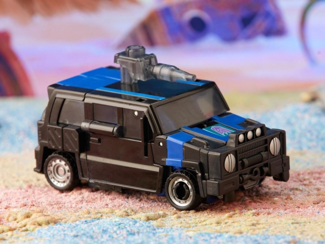 TRANSFORMERS GENERATIONS LEGACY CRANKCASE LEGACY DELUXE CLASS
