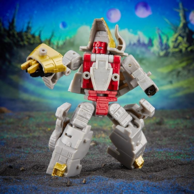 TRANSFORMERS: LEGACY EVOLUTION DINOBOT SLUG LEGACY CORE CLASS