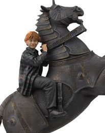 Harry Potter Deluxe Art Scale Statue 1/10 Ron Weasley at the Wizard Chess 35 cm