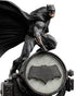 Zack Snyder's Justice League Deluxe Art Scale Statue 1/10 Batman on Batsignal 28 cm