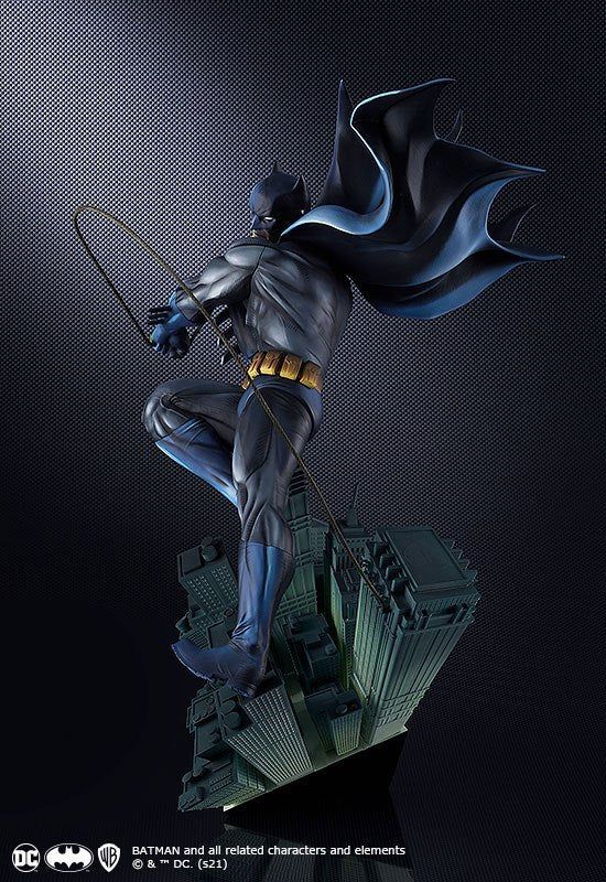 DC Comics Art Respect Statue 1/6 Batman 43 cm
