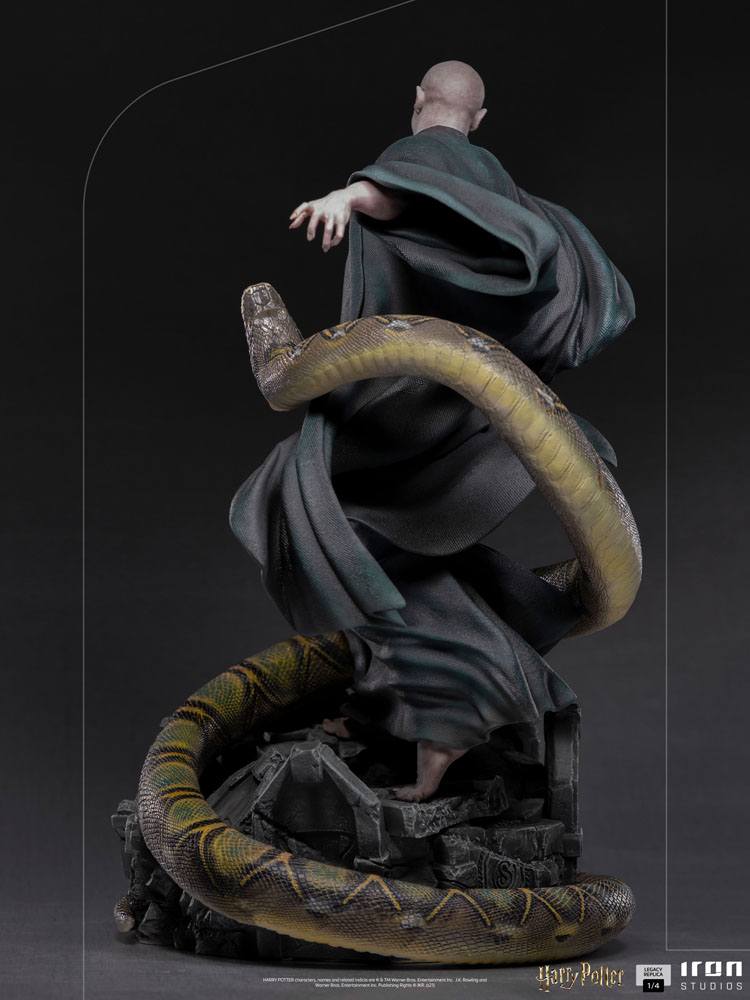 Harry Potter Legacy Replica Statue 1/4 Voldemort & Nagini 58 cm