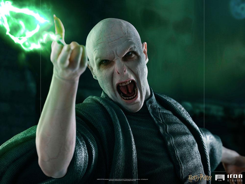 Harry Potter Legacy Replica Statue 1/4 Voldemort & Nagini 58 cm