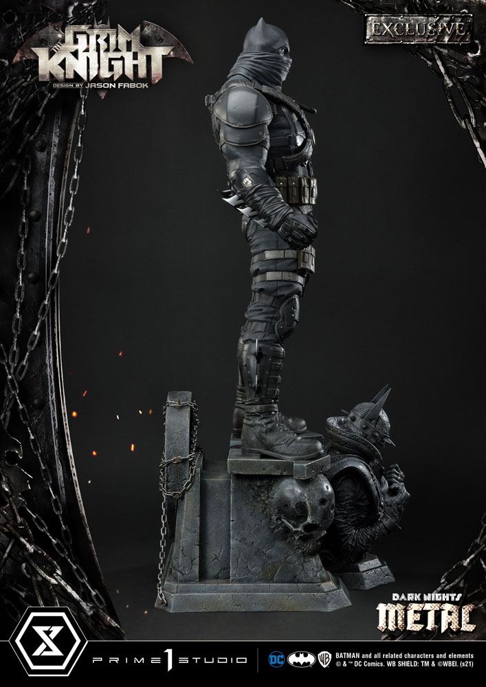 Dark Nights: Metal Statues The Grim Knight & The Grim Knight Exclusive 82 cm Assortment