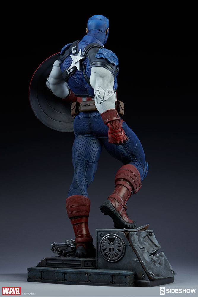 Marvel Comics Premium Format Figure Captain America 53 cm