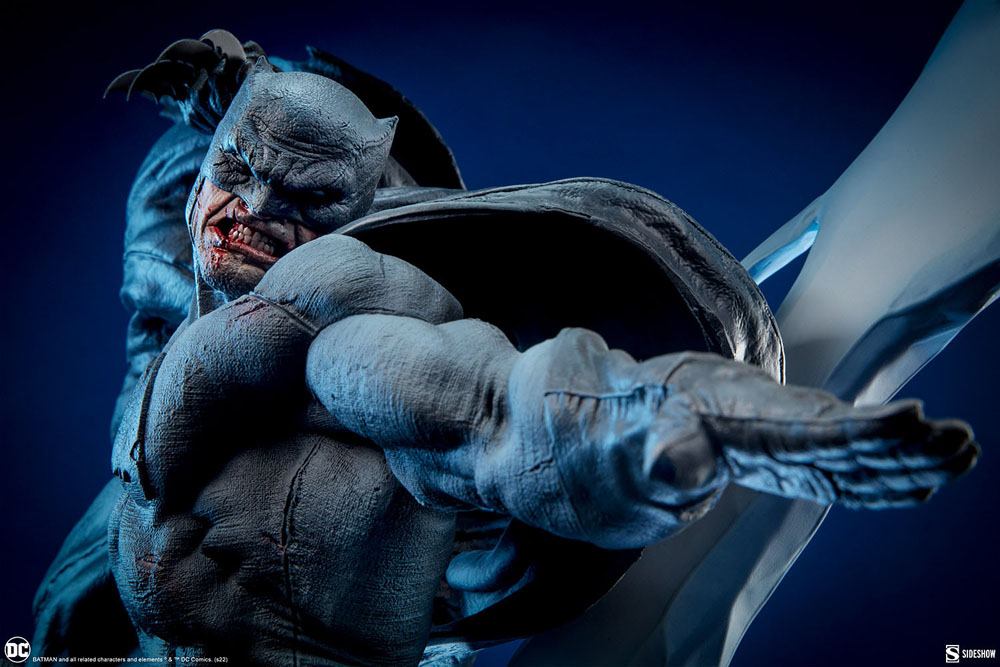 DC Comics Premium Format Statue Batman: The Dark Knight Returns 80 cm
