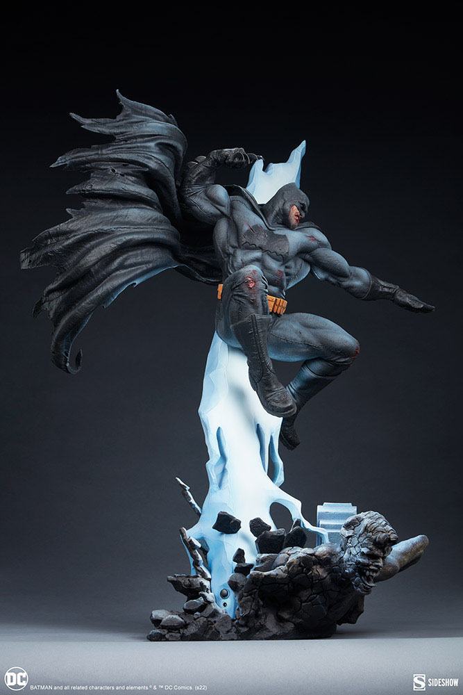DC Comics Premium Format Statue Batman: The Dark Knight Returns 80 cm