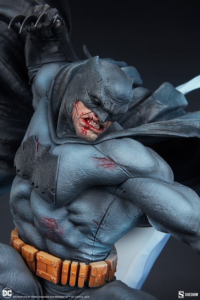 DC Comics Premium Format Statue Batman: The Dark Knight Returns 80 cm