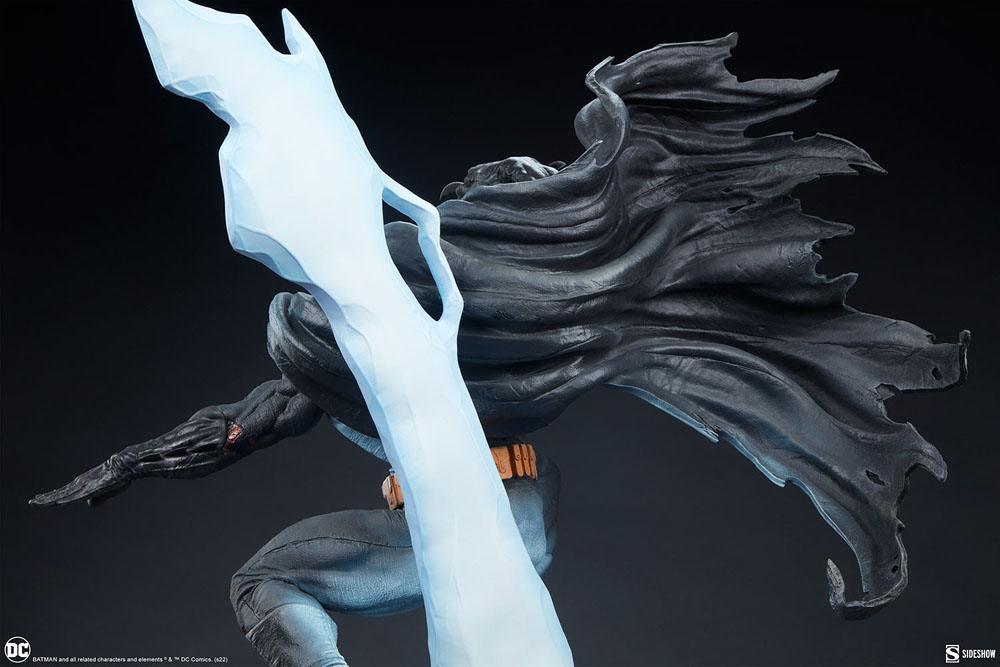 DC Comics Premium Format Statue Batman: The Dark Knight Returns 80 cm