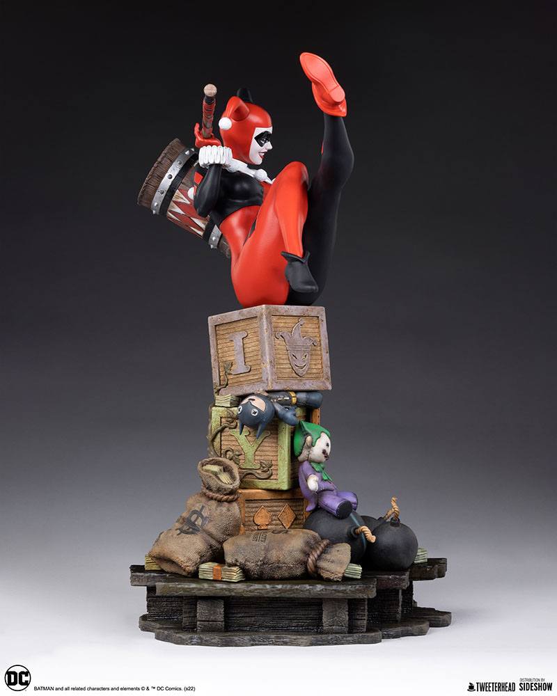 DC Comics Maquette 1/4 Harley Quinn 58 cm