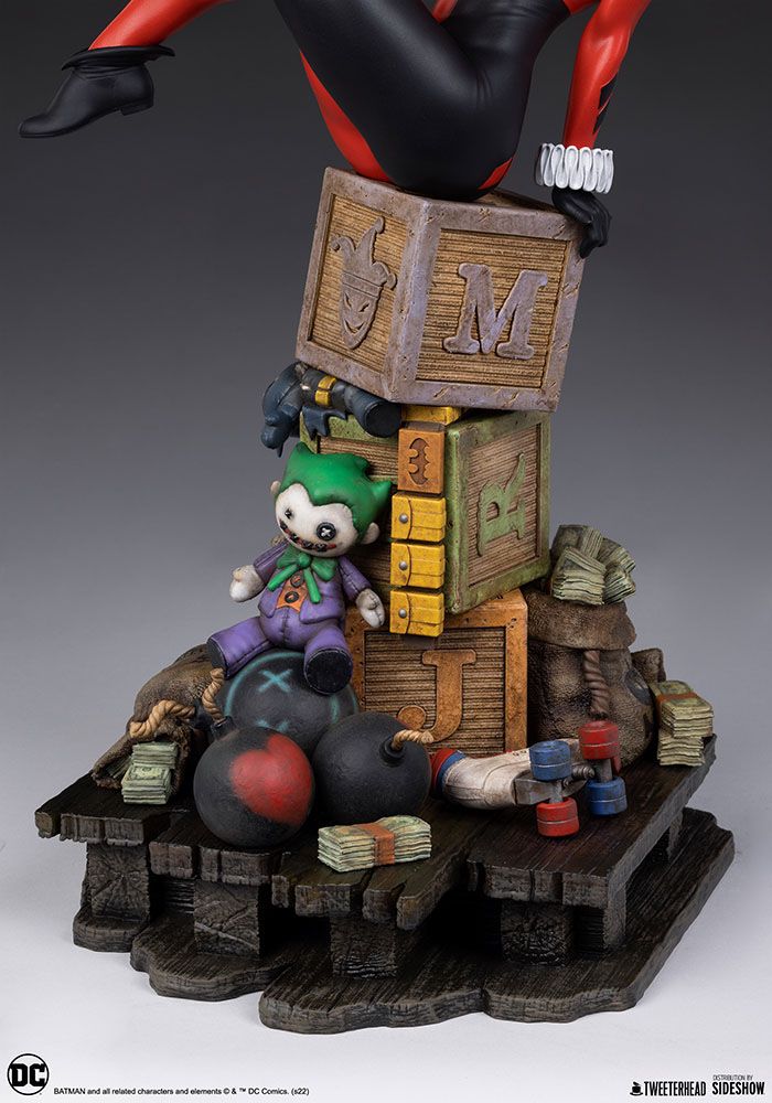 DC Comics Maquette 1/4 Harley Quinn 58 cm