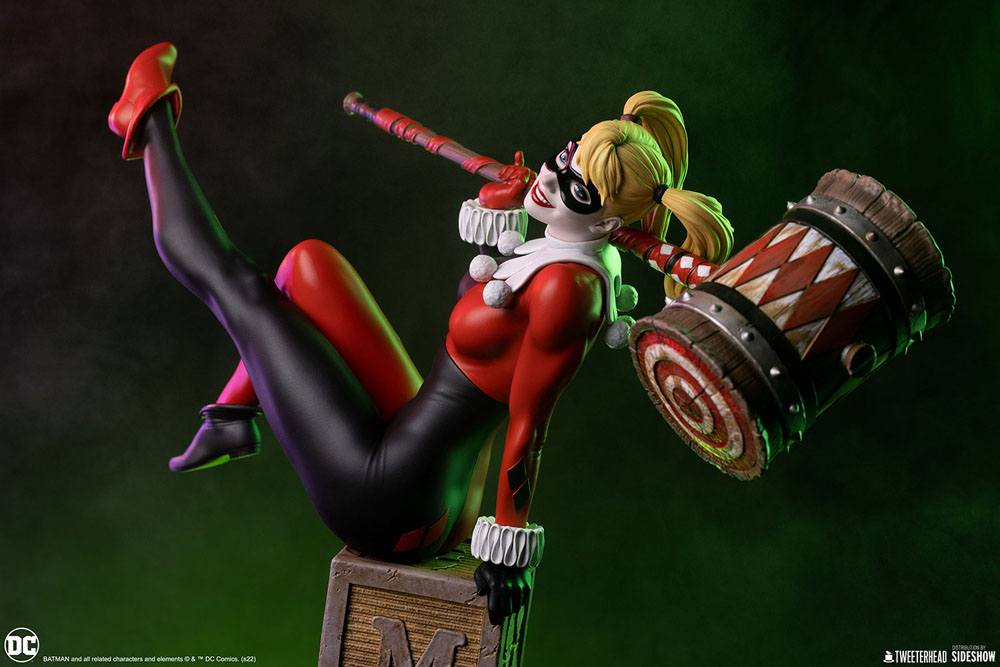 DC Comics Maquette 1/4 Harley Quinn 58 cm