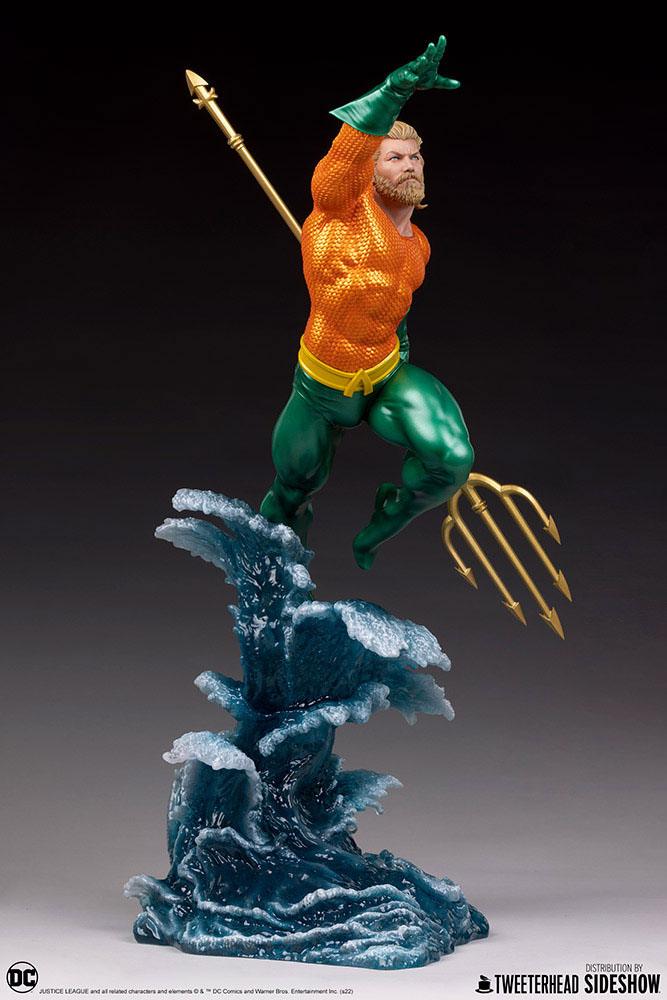 DC Comics Maquette 1/6 Aquaman 51 cm