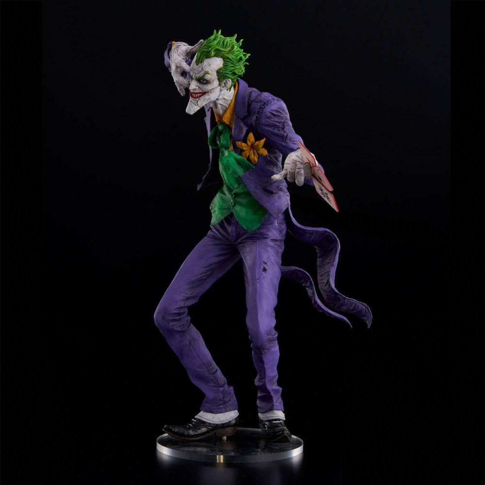 DC Comics Sofbinal Soft Vinyl Statue The Joker Laughing Purple Ver. 30 cm