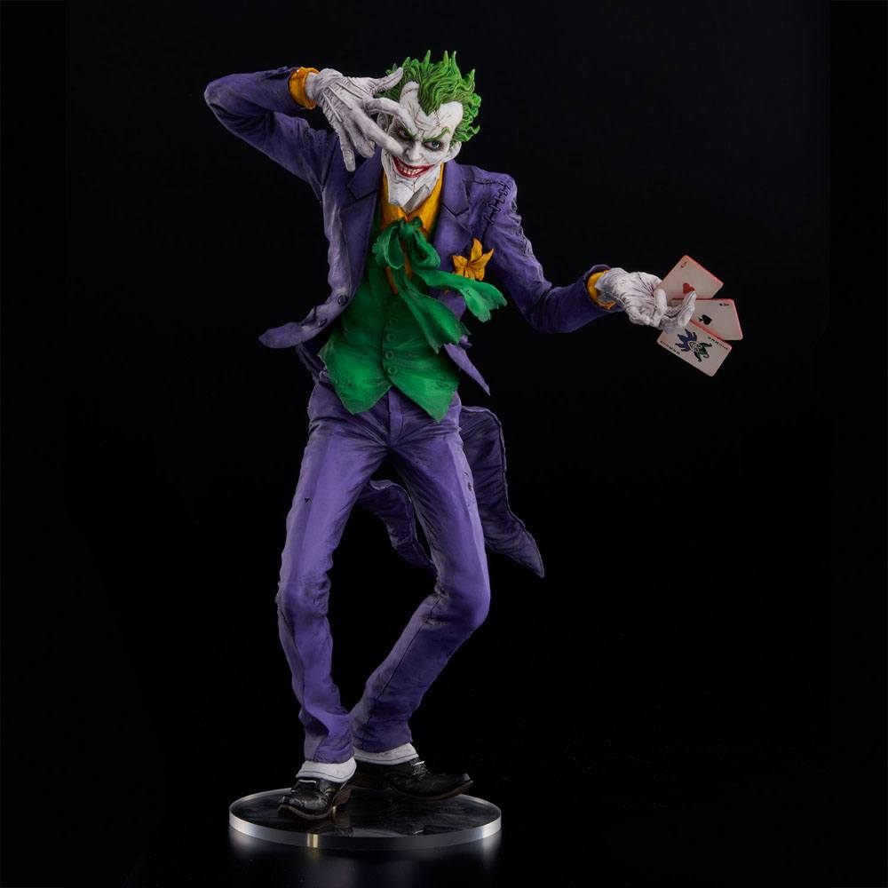DC Comics Sofbinal Soft Vinyl Statue The Joker Laughing Purple Ver. 30 cm